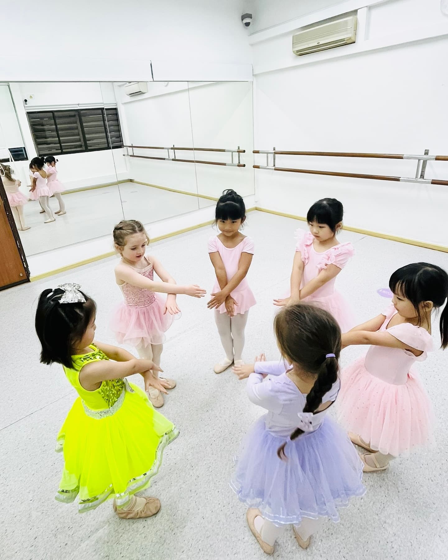 Dance At The Difference photo 3