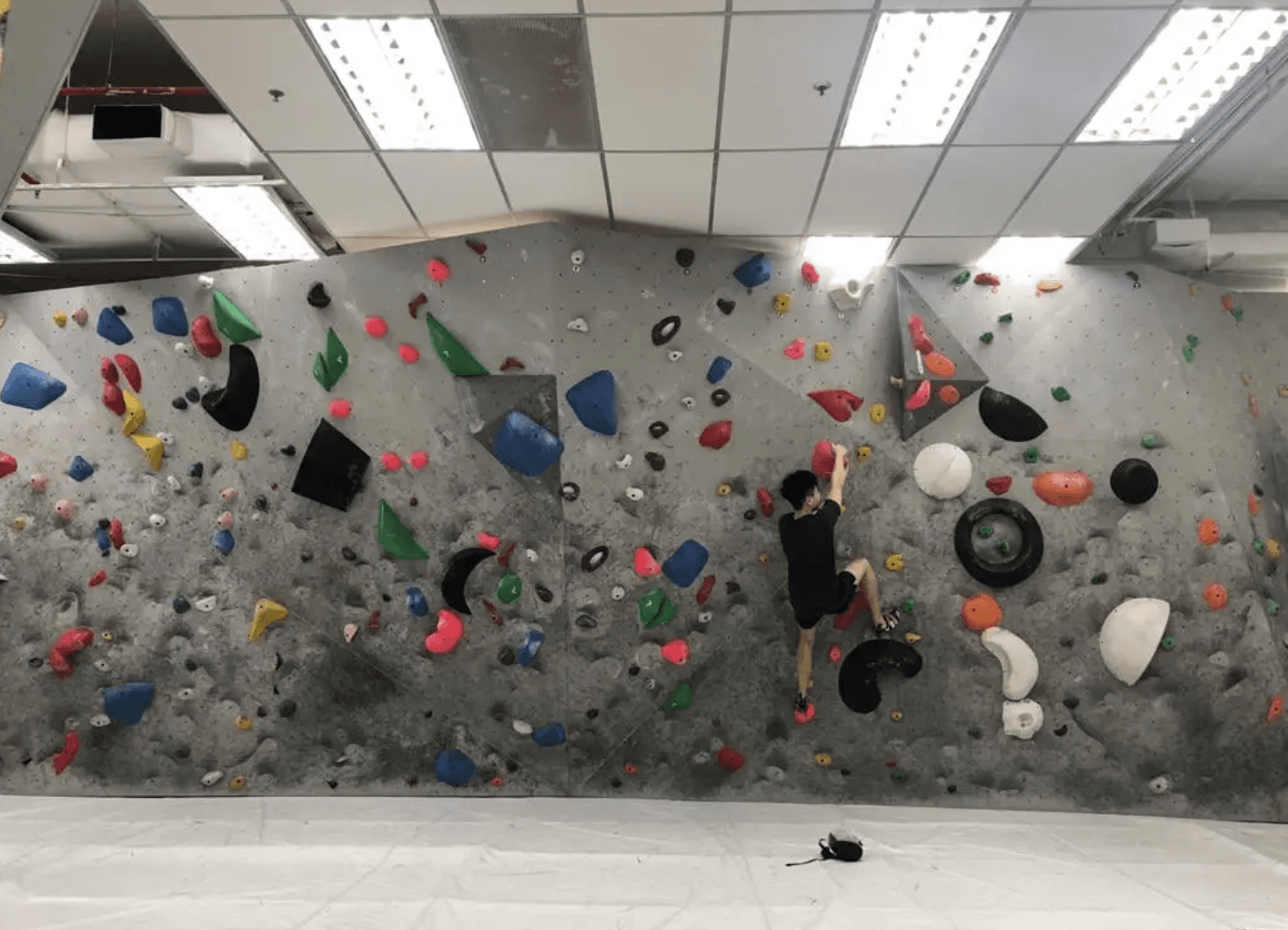 Z-Vertigo Boulder Gym